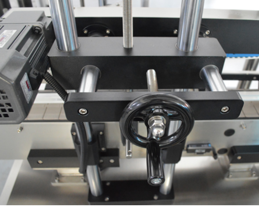 Side Labeling Machine for Square Bottle, Rectangle Bottle, Jar Labeling Machine