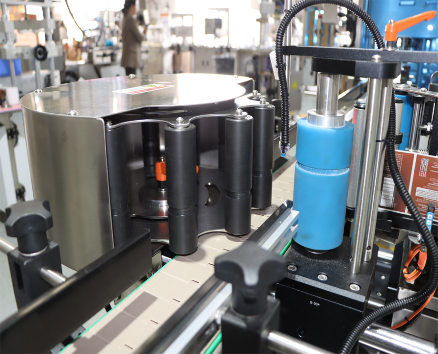 High Speed Round Bottle Labeling Machine, Pressure Sensitive Labeler for Can Body