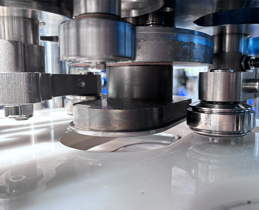 Irregularly shaped can seaming machine, oval can sealing machine, square seafood can seamer machine