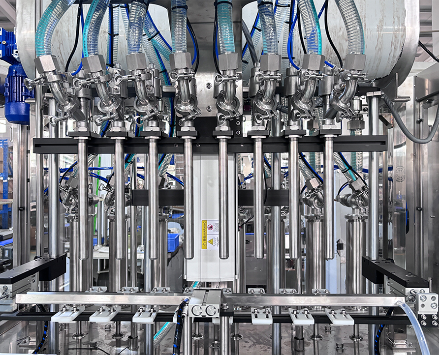 Fully automated juice sauce bottle packaging production line, integrating bottle sterilization machine, servo piston filling machine, capping and bottle collector