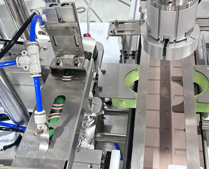 Single Head Servo Gripping and Screw Capping Machine, Servo Bottle Capping Machine, FH-FCP001